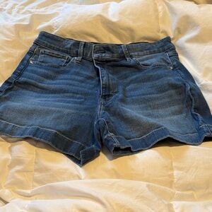 WHBM High Rise 5” Everyday Soft Jean Shorts in a Classic Denim, size 12